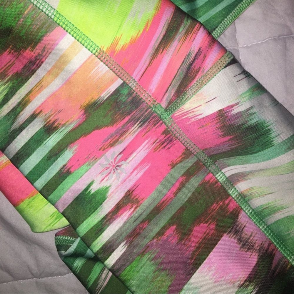 Athleta Wailea Chaturanga Capri Green Pink L - Picture 4 of 4